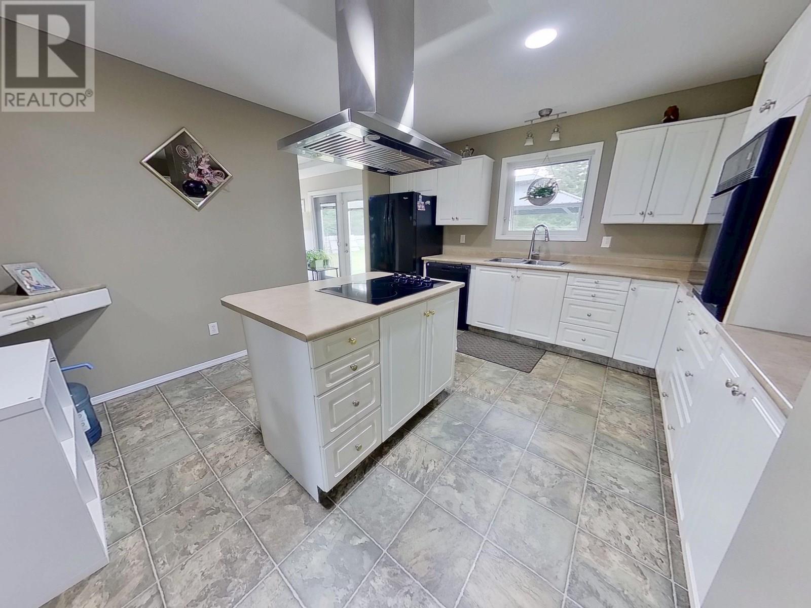 2802 OTTER ROAD, Quesnel