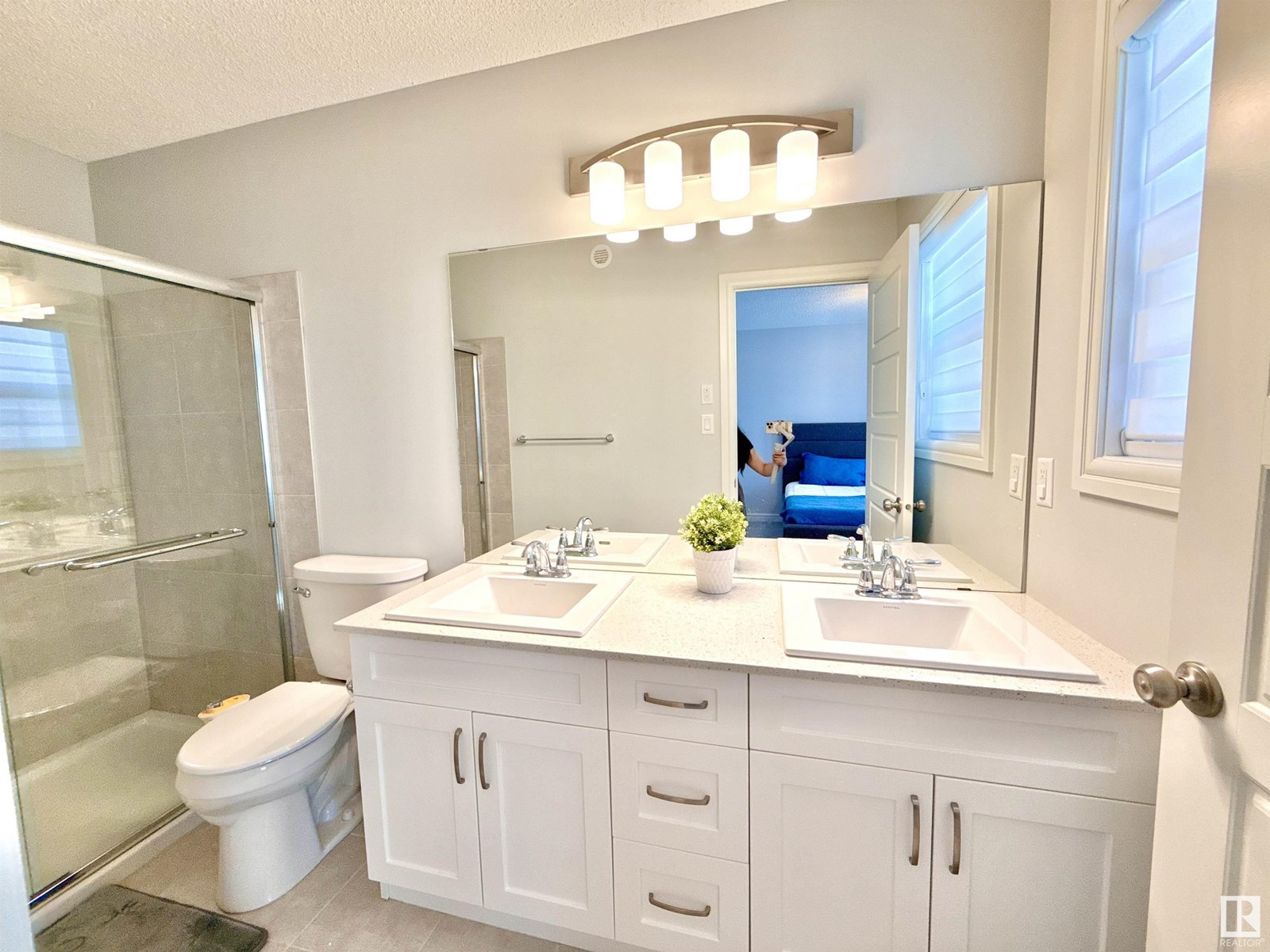 Photo 27 of 17520 49 St Nw, Edmonton AB
