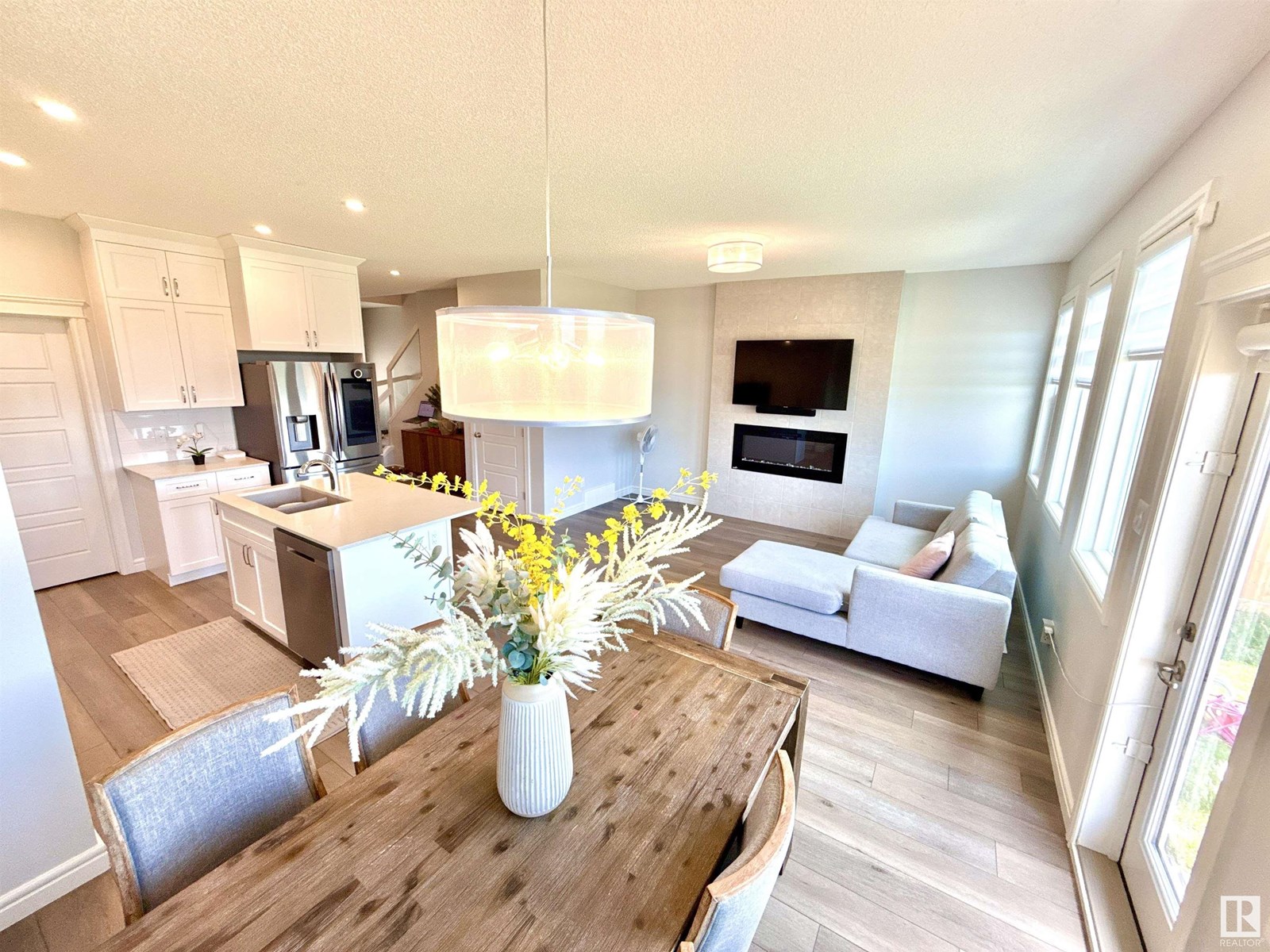 Photo 33 of 17520 49 St Nw, Edmonton AB