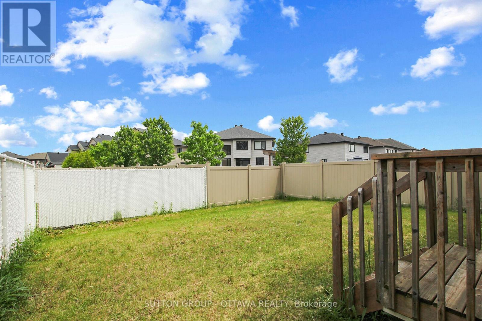 Photo 26 of 809 Carnelian Crescent, Ottawa ON