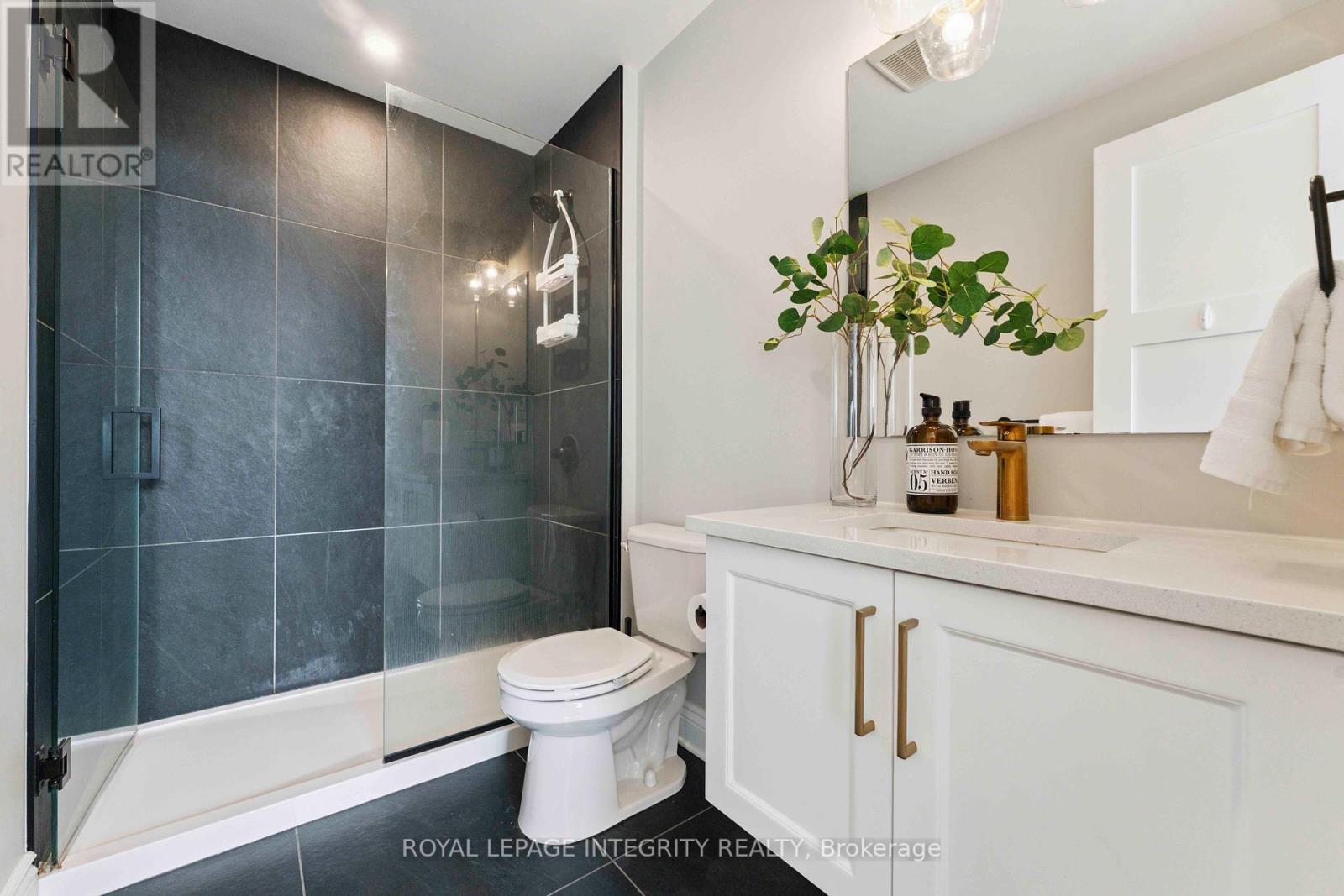 Photo 4 of 302 101 Pinhey Street, Ottawa ON