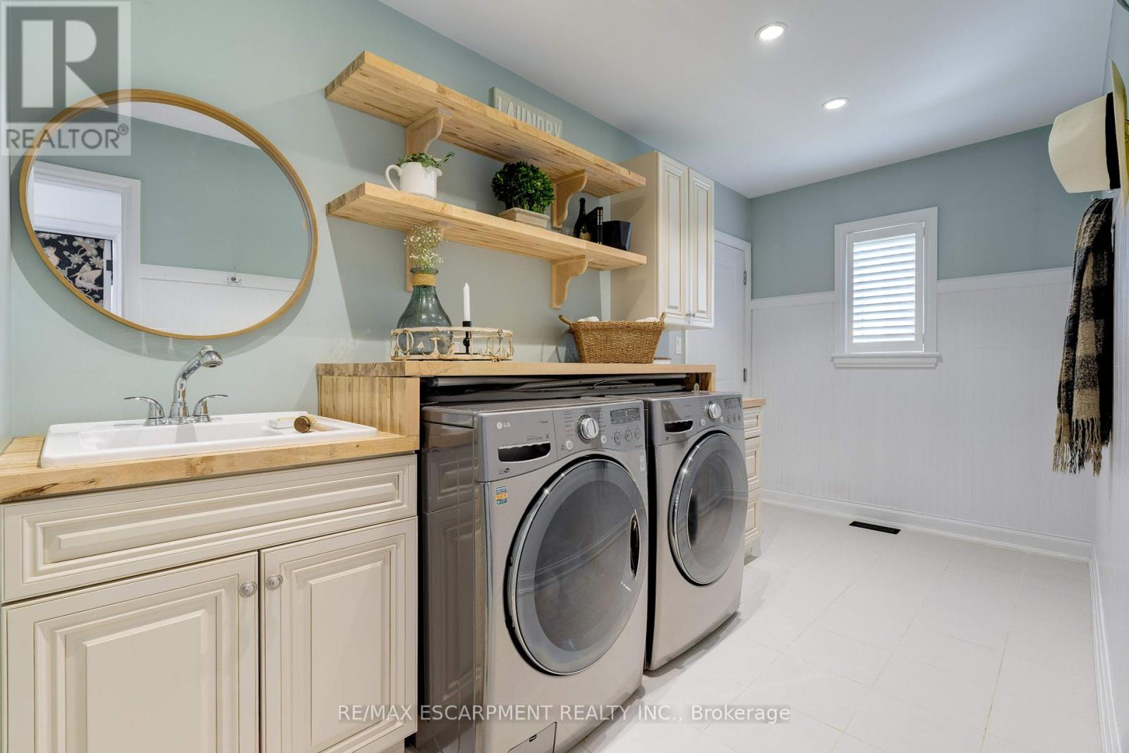 Photo 14 of 640 George Street, Burlington ON