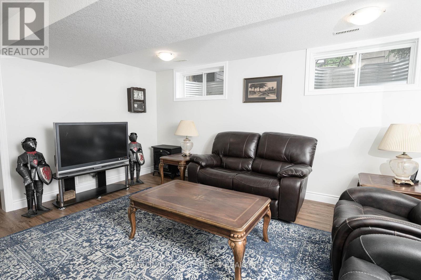 Photo 13 of 7 Ambleside Drive, St Thomas ON