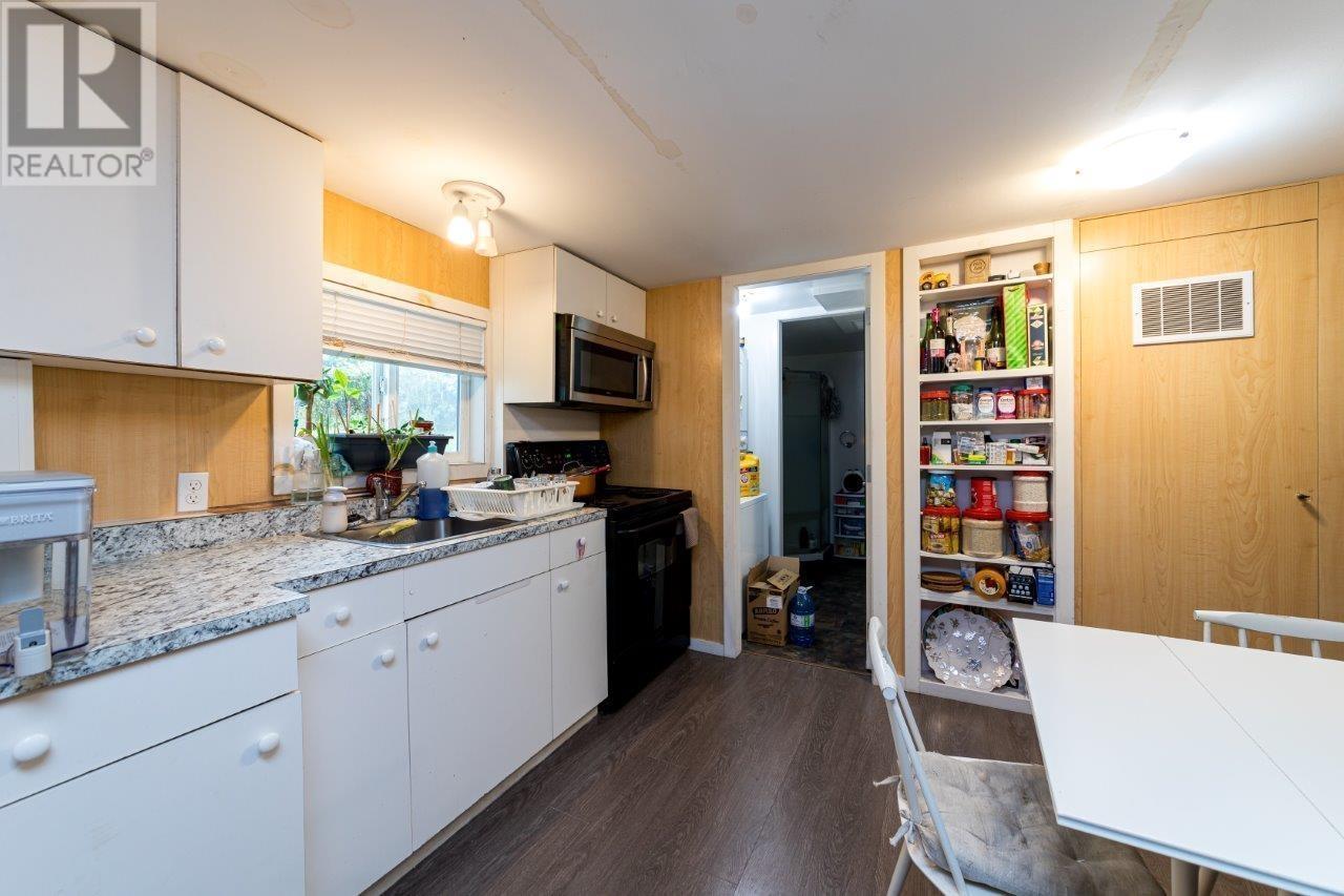 Photo 16 of 320 Holmes Street, New Westminster BC