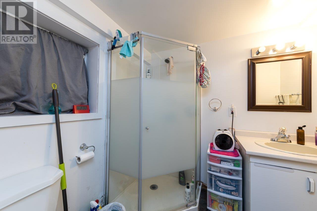 Photo 17 of 320 Holmes Street, New Westminster BC