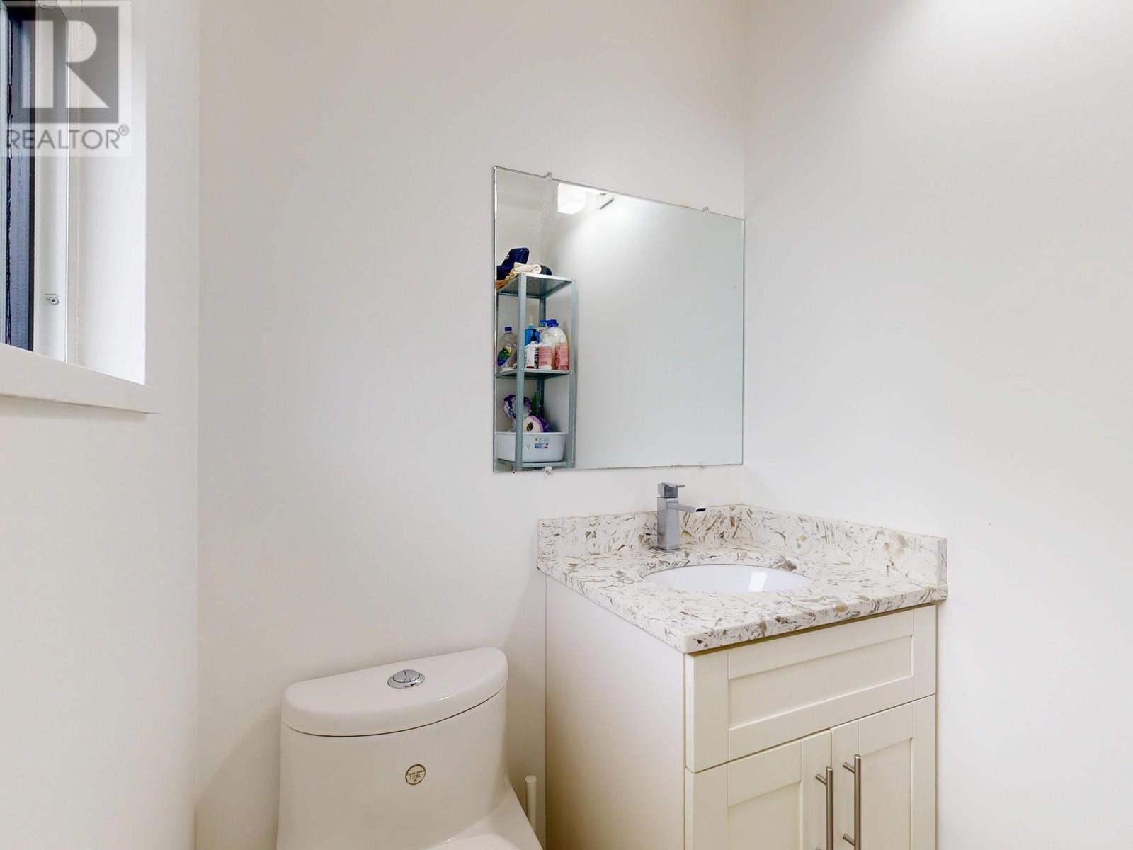 Photo 18 of 39 Mott Crescent, New Westminster BC