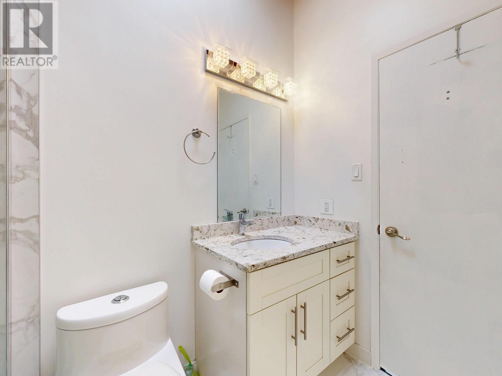 Photo 21 of 39 Mott Crescent, New Westminster BC