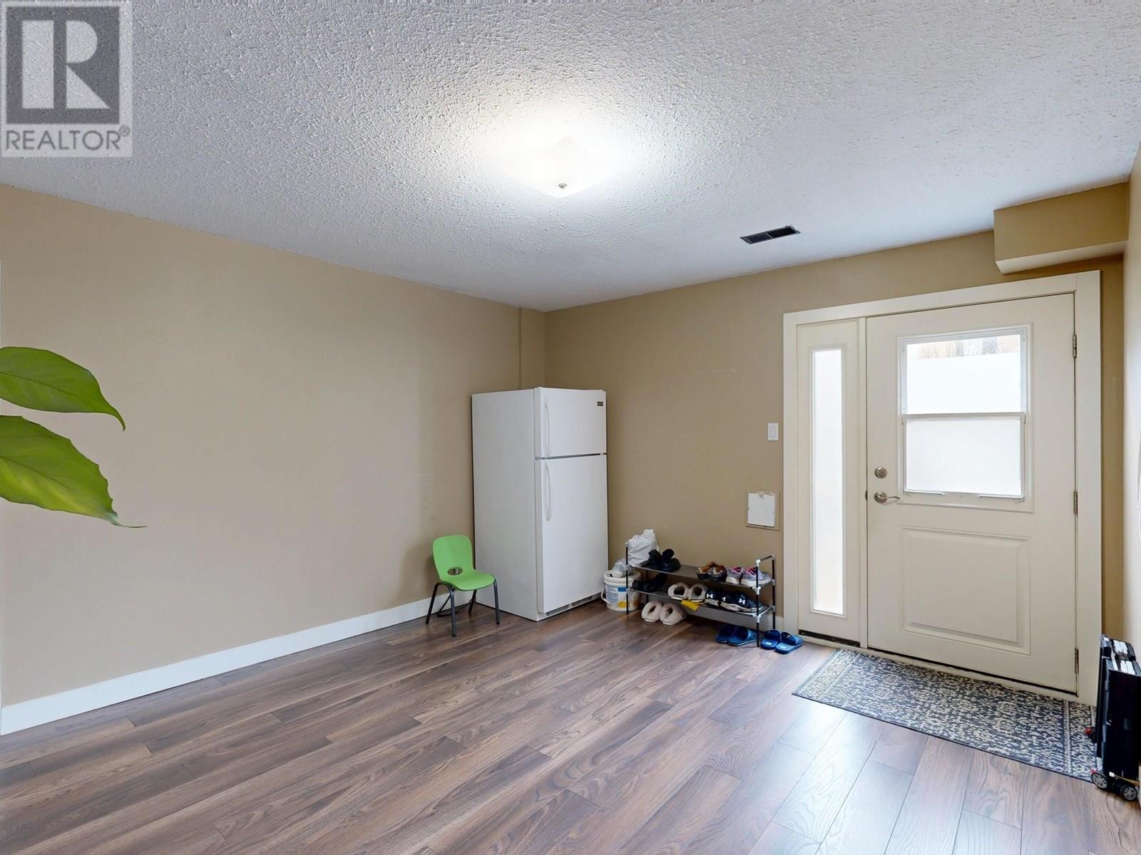 Photo 30 of 39 Mott Crescent, New Westminster BC