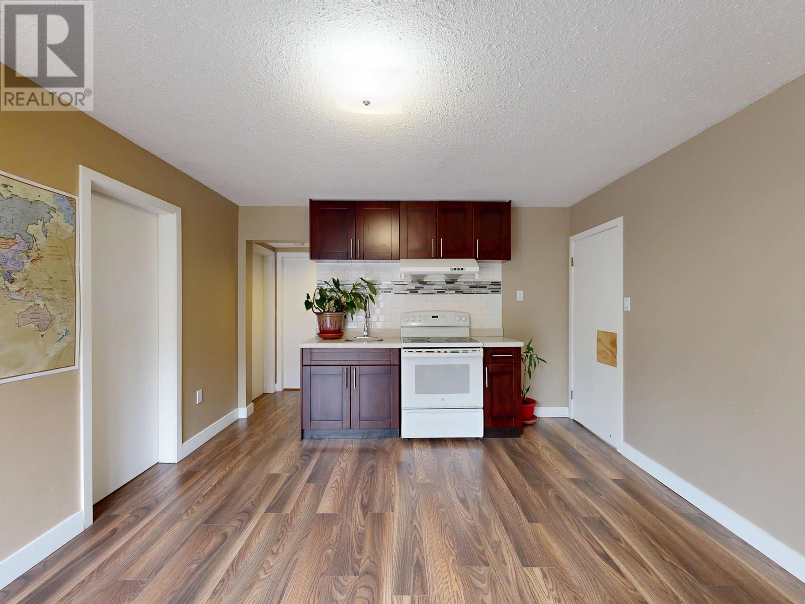 Photo 32 of 39 Mott Crescent, New Westminster BC