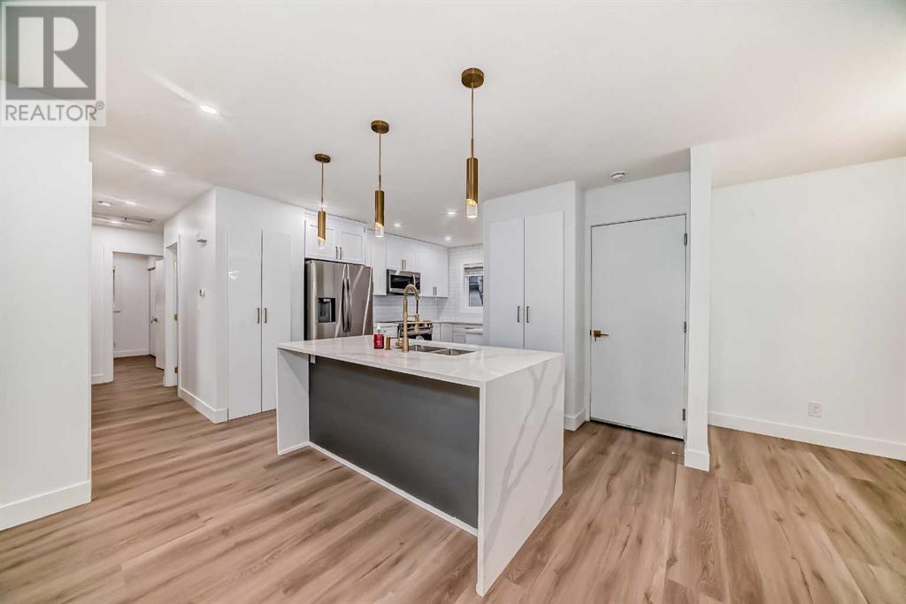Single Family House Bungalow for Sale in  Huntbourne Hill NE Huntington Hills Calgary 