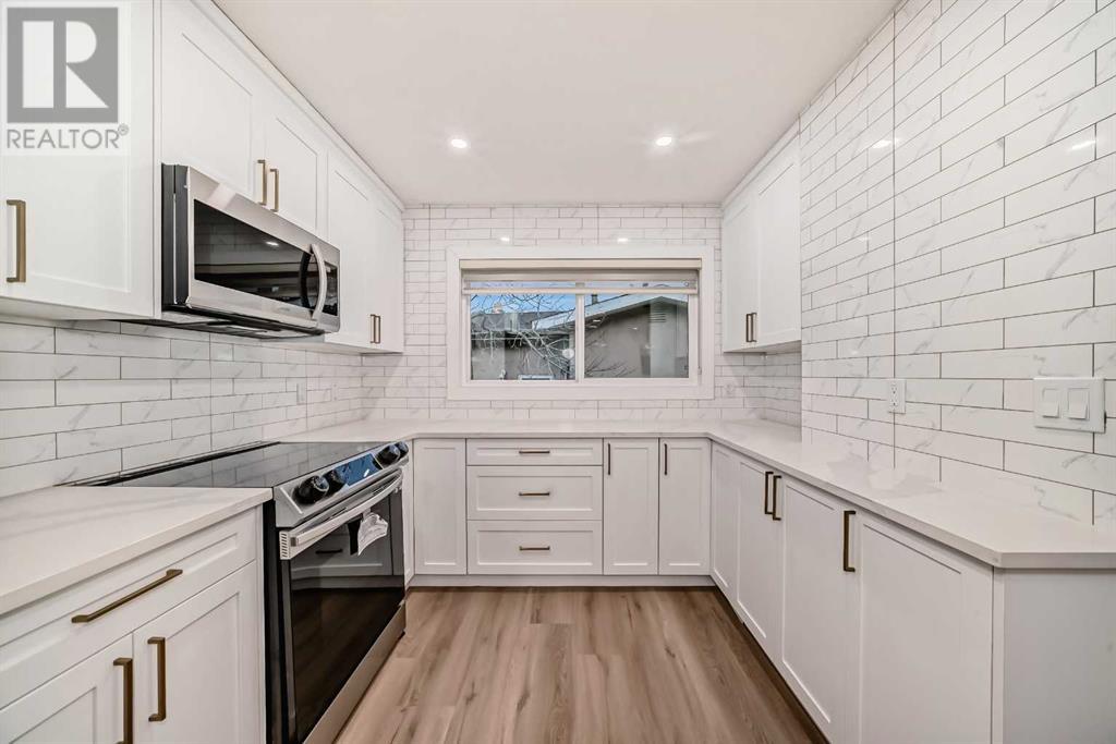 Single Family House Bungalow for Sale in  Huntbourne Hill NE Huntington Hills Calgary 