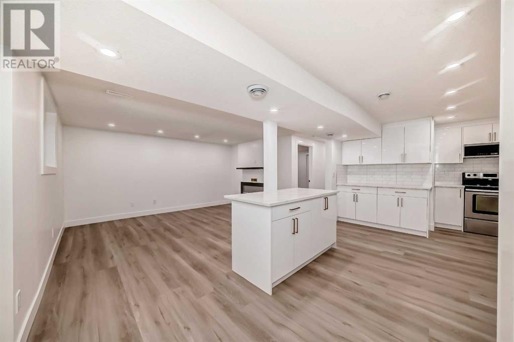 Single Family House Bungalow for Sale in  Huntbourne Hill NE Huntington Hills Calgary 