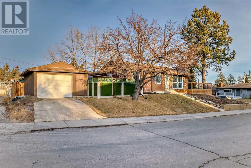 Single Family House Bungalow for Sale in  Huntbourne Hill NE Huntington Hills Calgary 