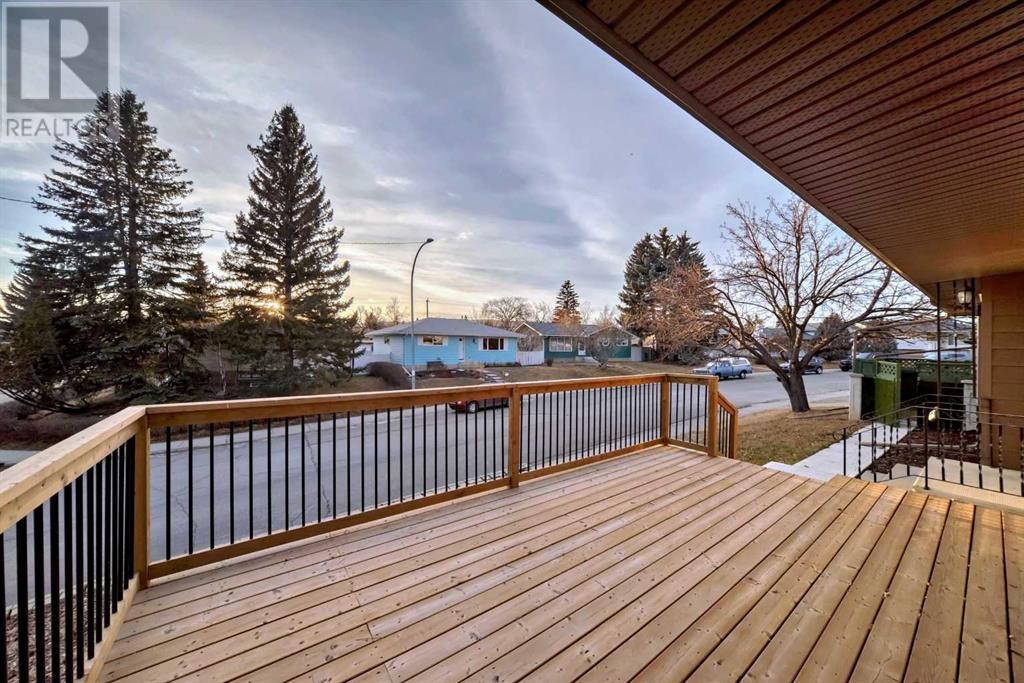 Single Family House Bungalow for Sale in  Huntbourne Hill NE Huntington Hills Calgary 