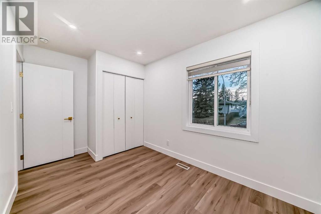 Single Family House Bungalow for Sale in  Huntbourne Hill NE Huntington Hills Calgary 