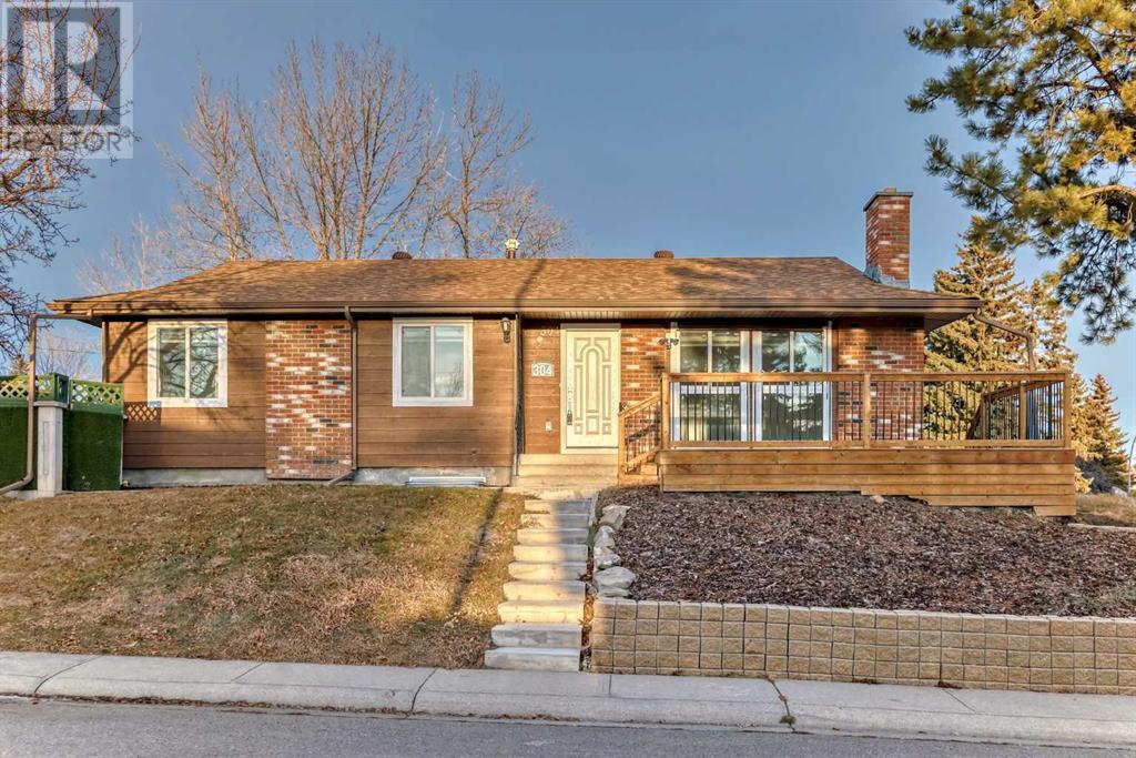 Single Family House Bungalow for Sale in  Huntbourne Hill NE Huntington Hills Calgary 