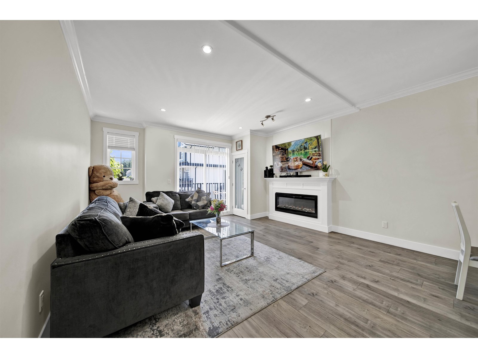 Photo 5 of 20 13898 64 Avenue, Surrey BC