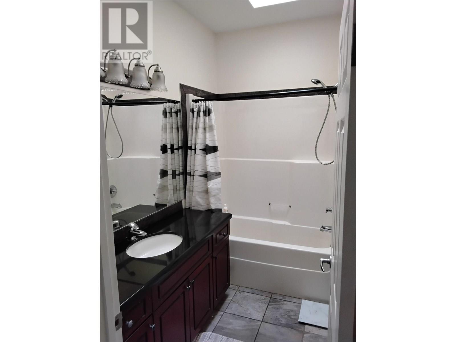 453 13TH Avenue, Invermere