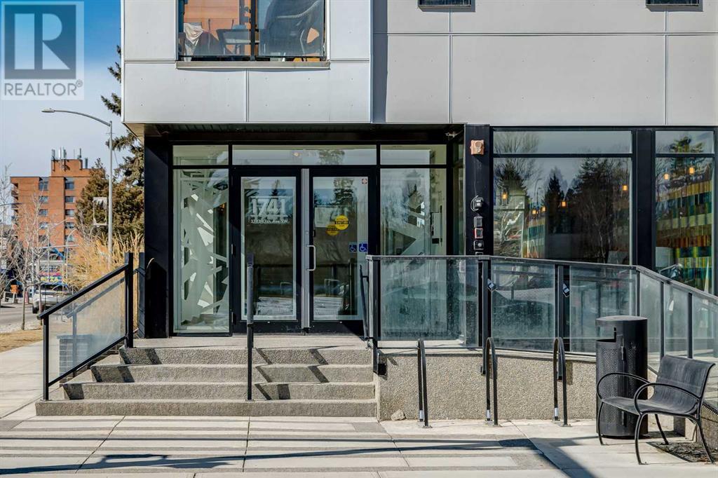 Single Family House for Sale in    Avenue SW Shaganappi Calgary 