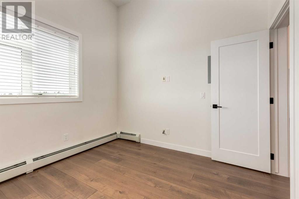 Single Family House for Sale in    Avenue SW Shaganappi Calgary 