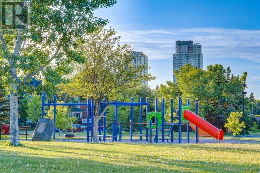 Single Family House for Sale in    Avenue SW Shaganappi Calgary 