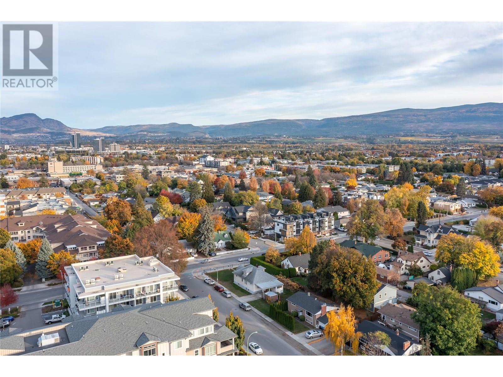 Photo 12 of 1754 Ethel Street, Kelowna BC
