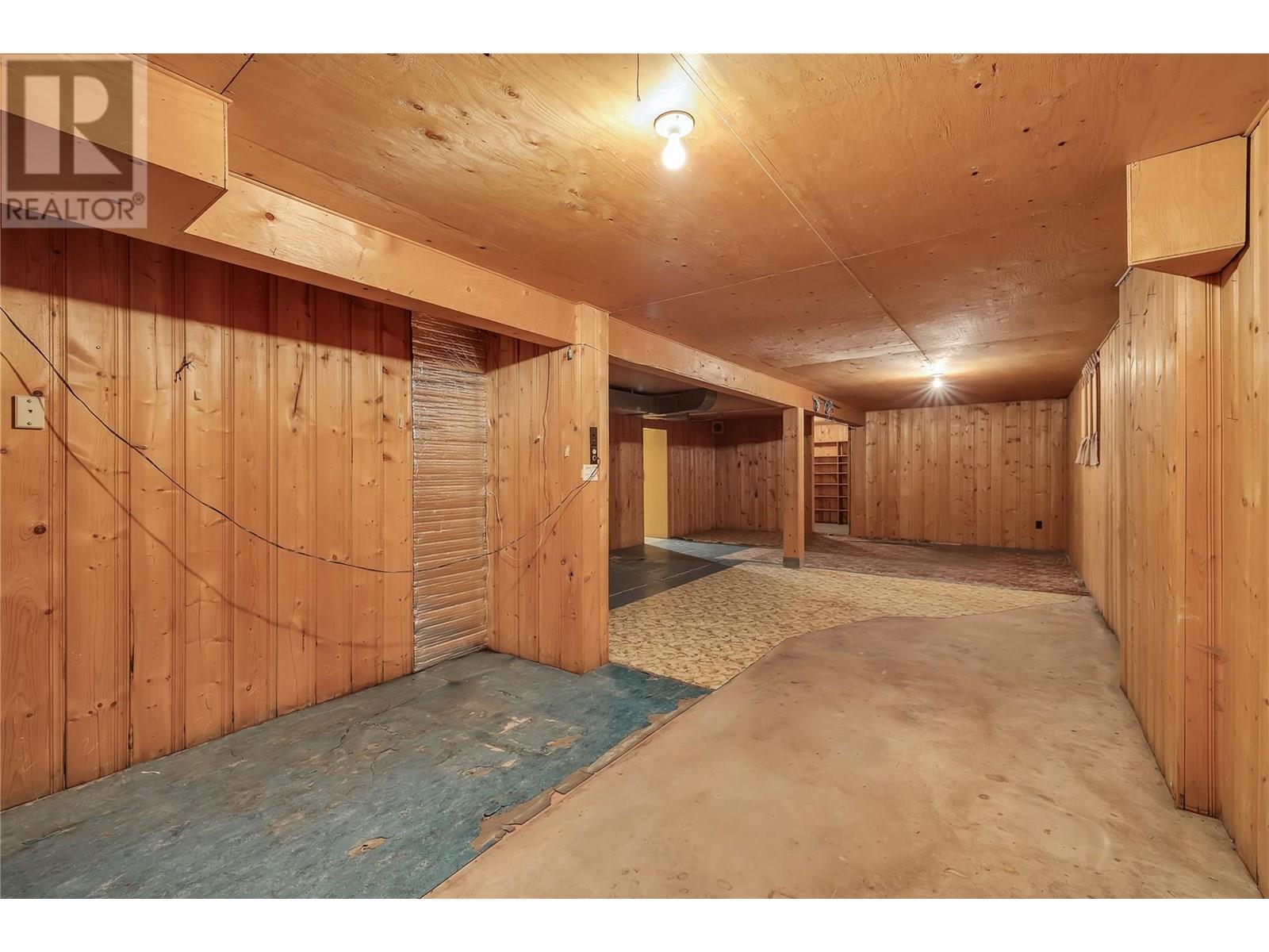 Photo 38 of 1754 Ethel Street, Kelowna BC