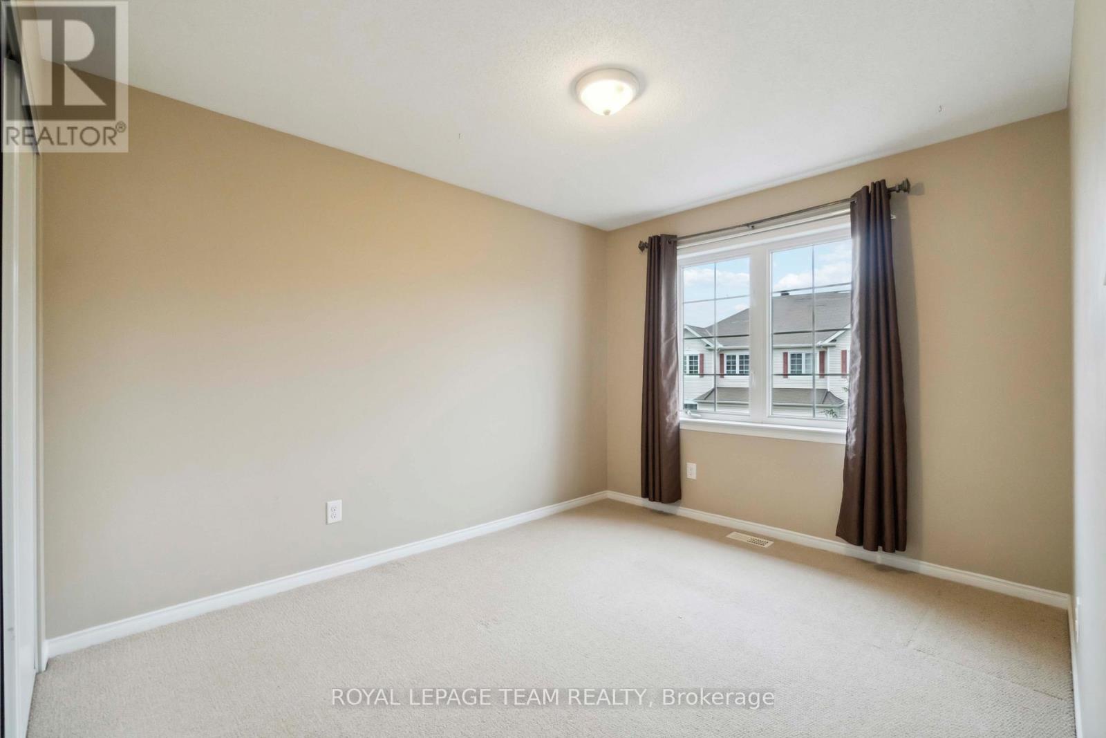 Photo 17 of 910 Caldermill Private, Ottawa ON