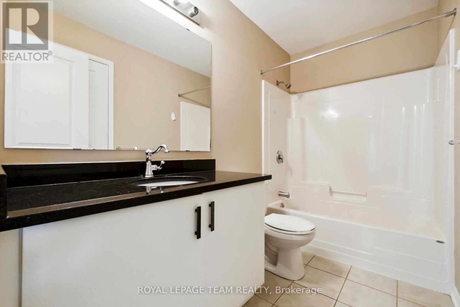 Photo 21 of 910 Caldermill Private, Ottawa ON