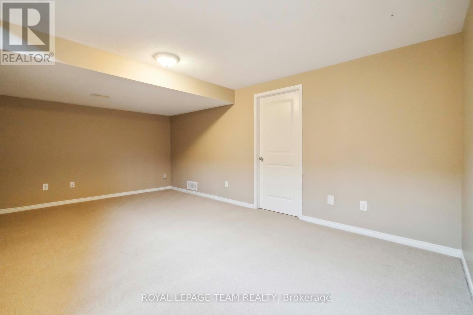 Photo 23 of 910 Caldermill Private, Ottawa ON