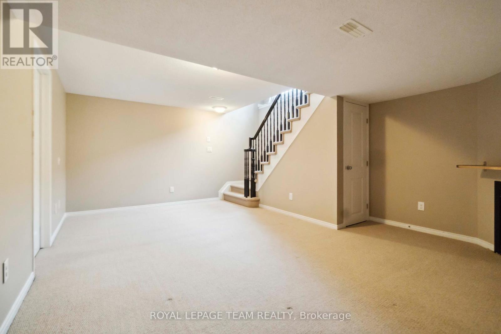 Photo 25 of 910 Caldermill Private, Ottawa ON
