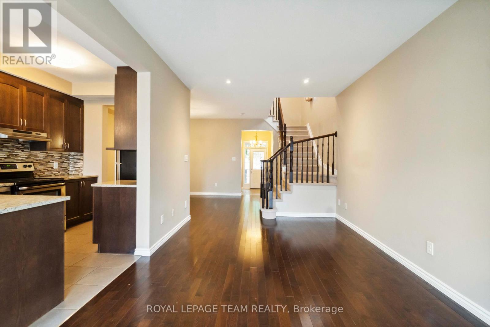 Photo 7 of 910 Caldermill Private, Ottawa ON