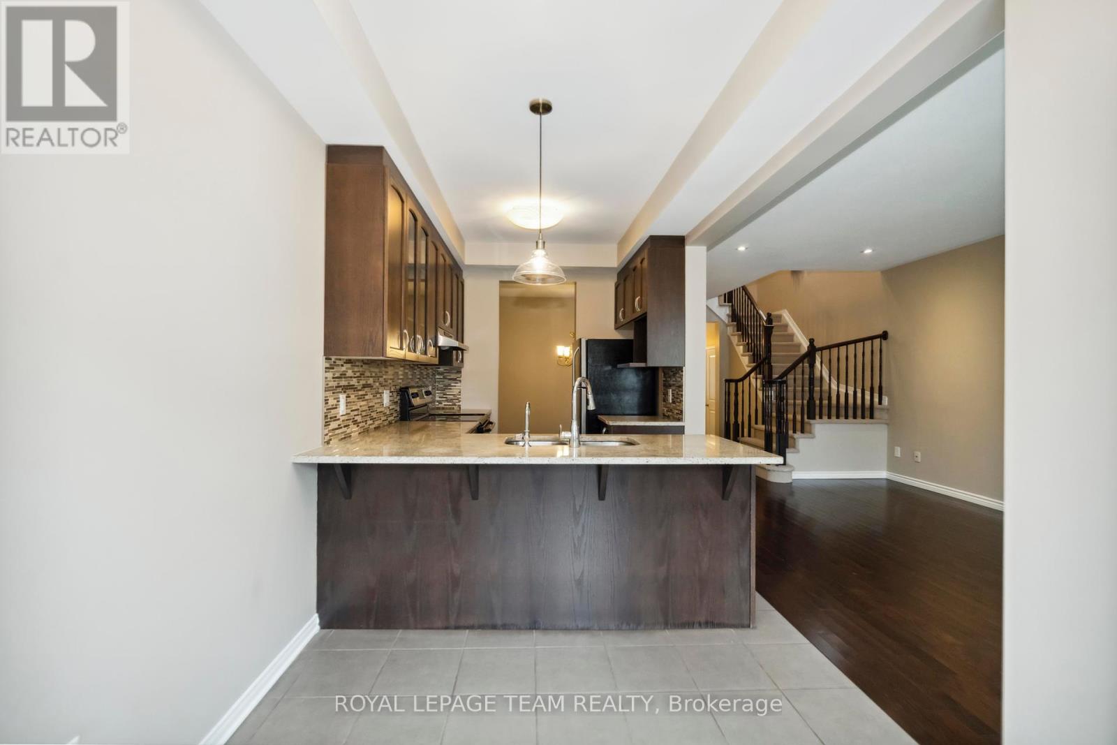Photo 8 of 910 Caldermill Private, Ottawa ON