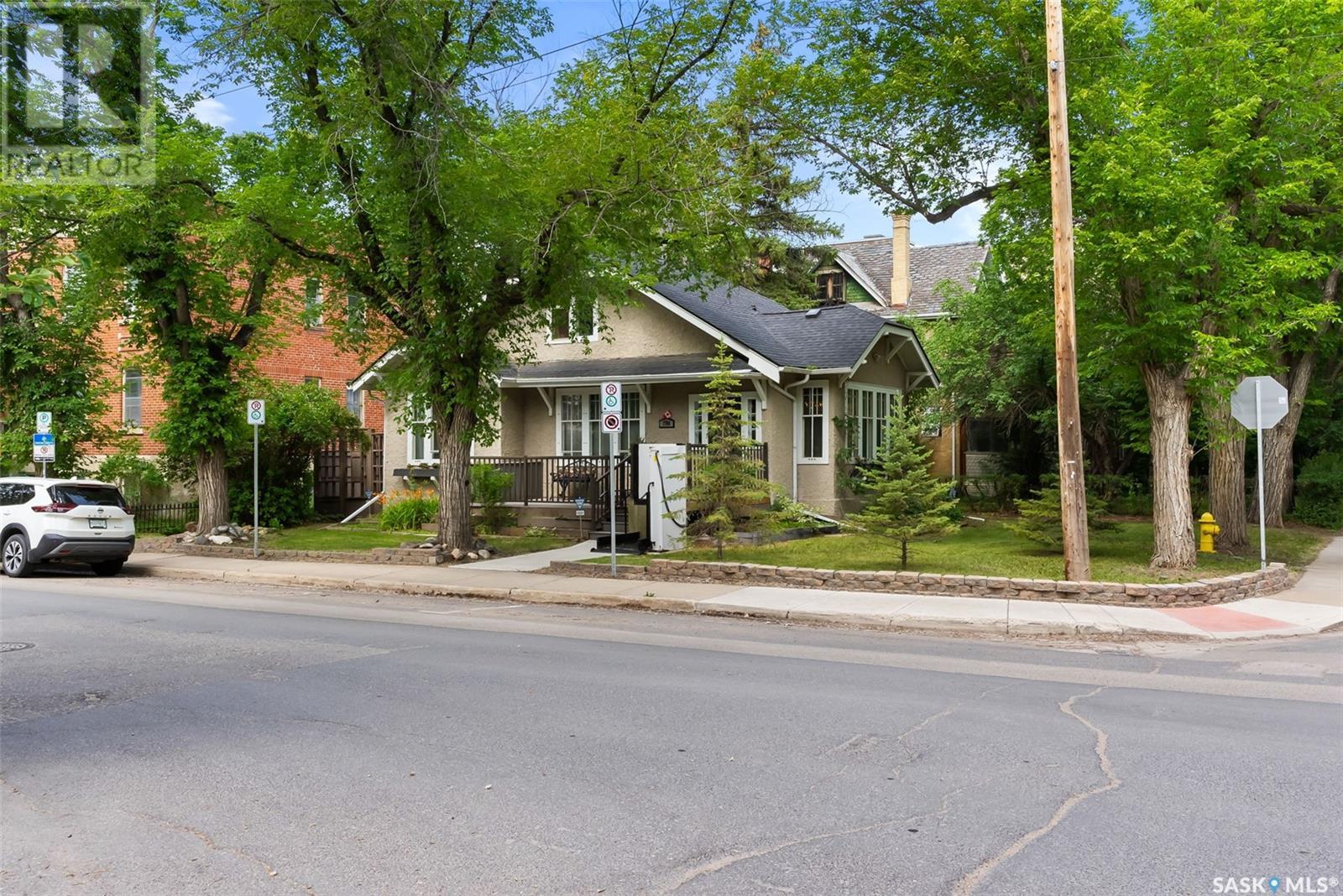Photo 20 of 1706 15th Avenue, Regina SK