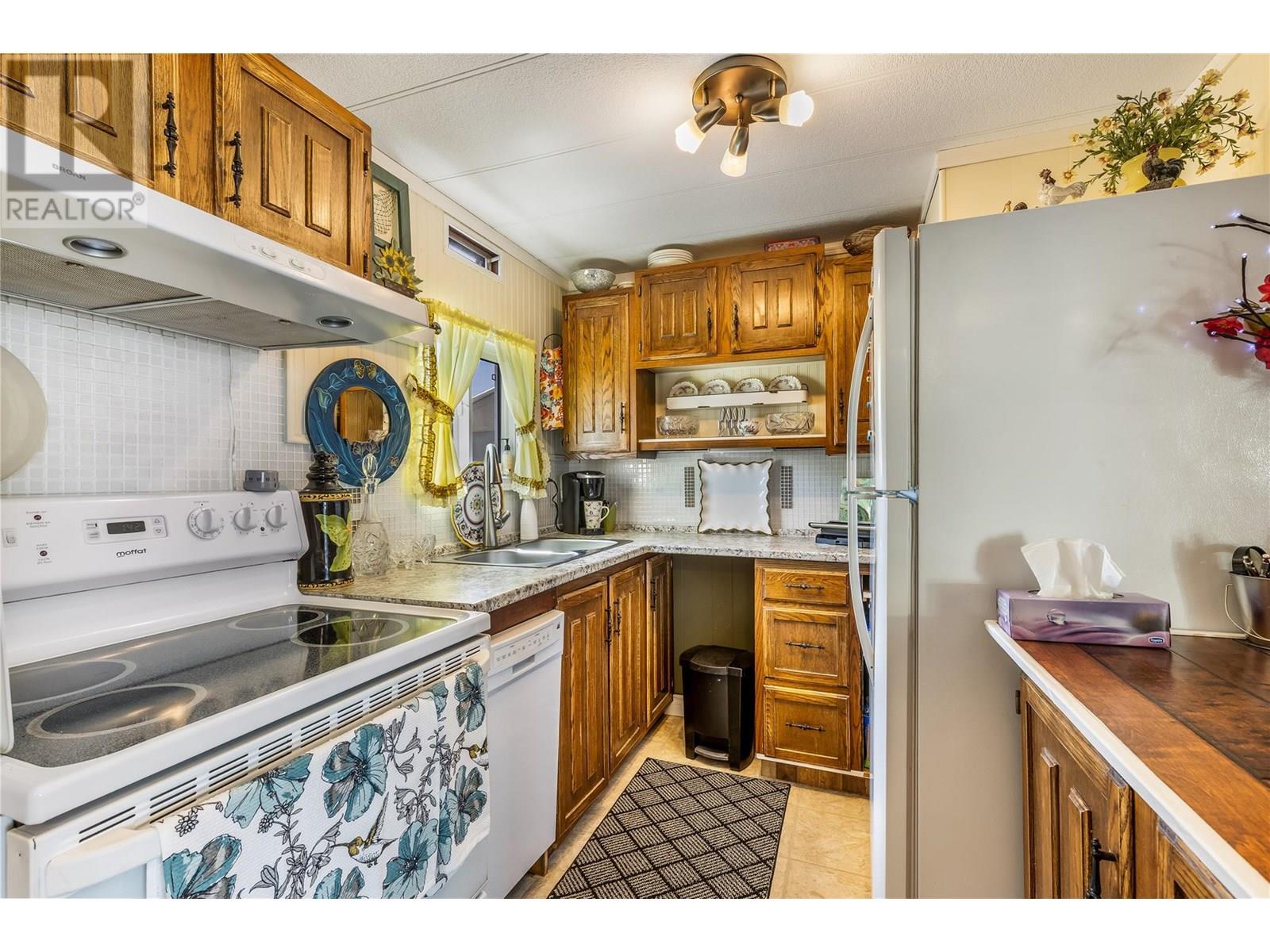 21 12022 Pretty Road, Lake Country