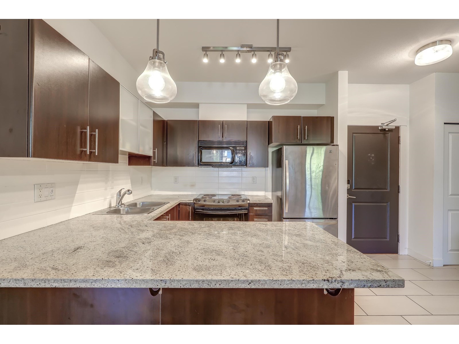 Photo 7 of 311 33546 Holland Avenue, Abbotsford BC