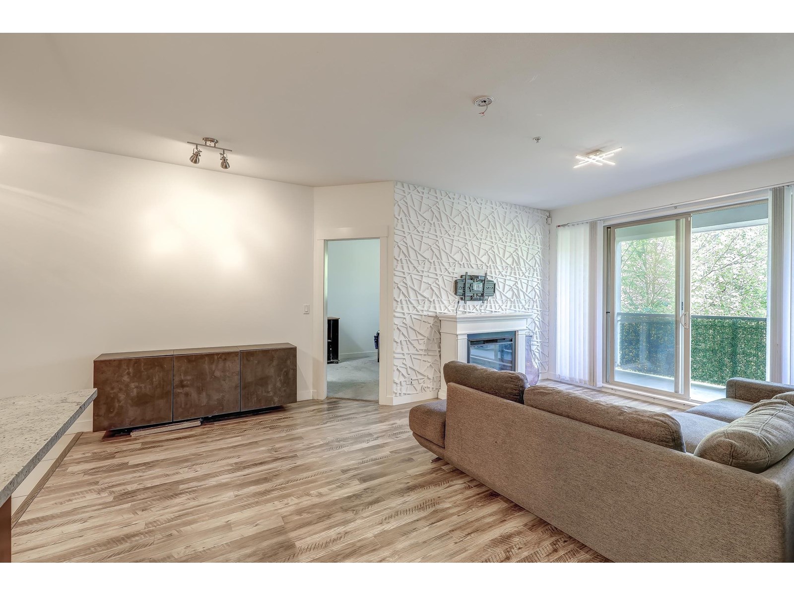 Photo 13 of 311 33546 Holland Avenue, Abbotsford BC