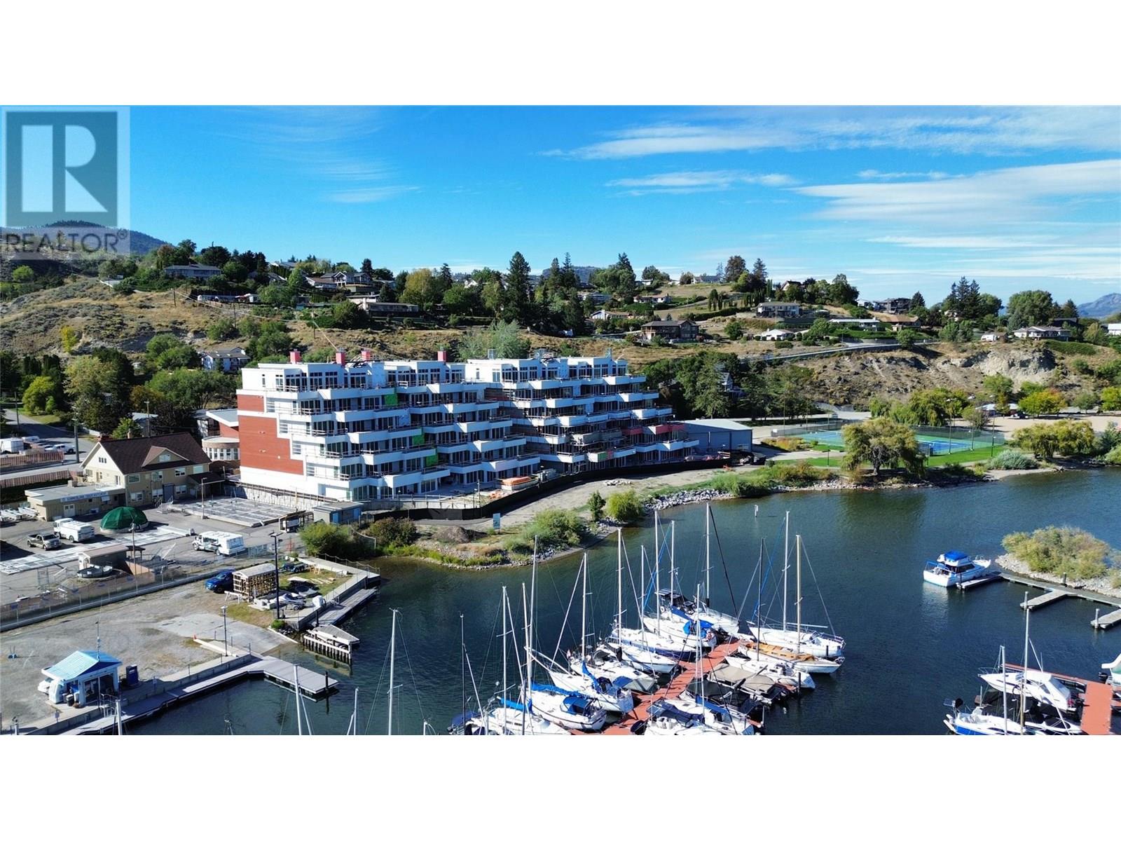 13419 Lakeshore Drive S Unit# 201, Summerland