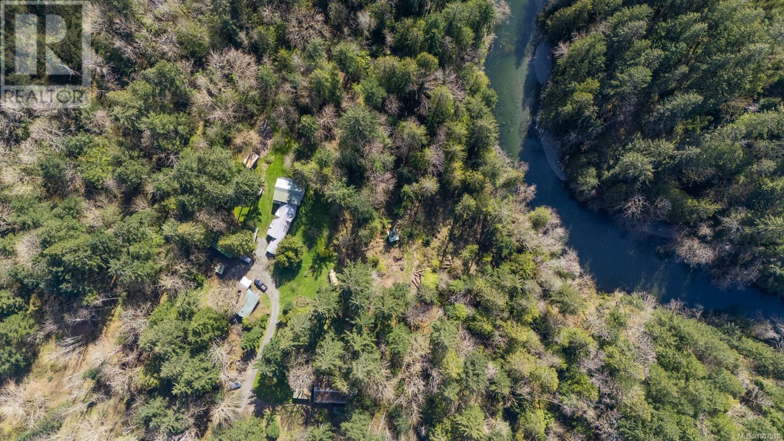 Photo 11 of 8706 Trans Canada Hwy, Chemainus BC