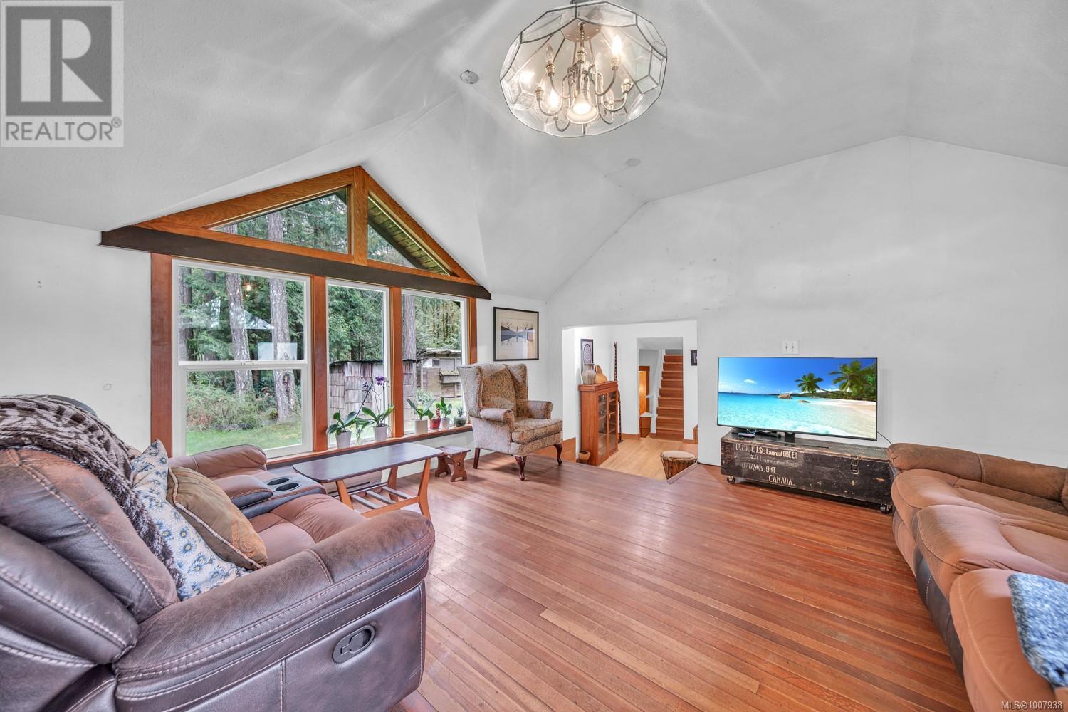 Photo 22 of 8706 Trans Canada Hwy, Chemainus BC
