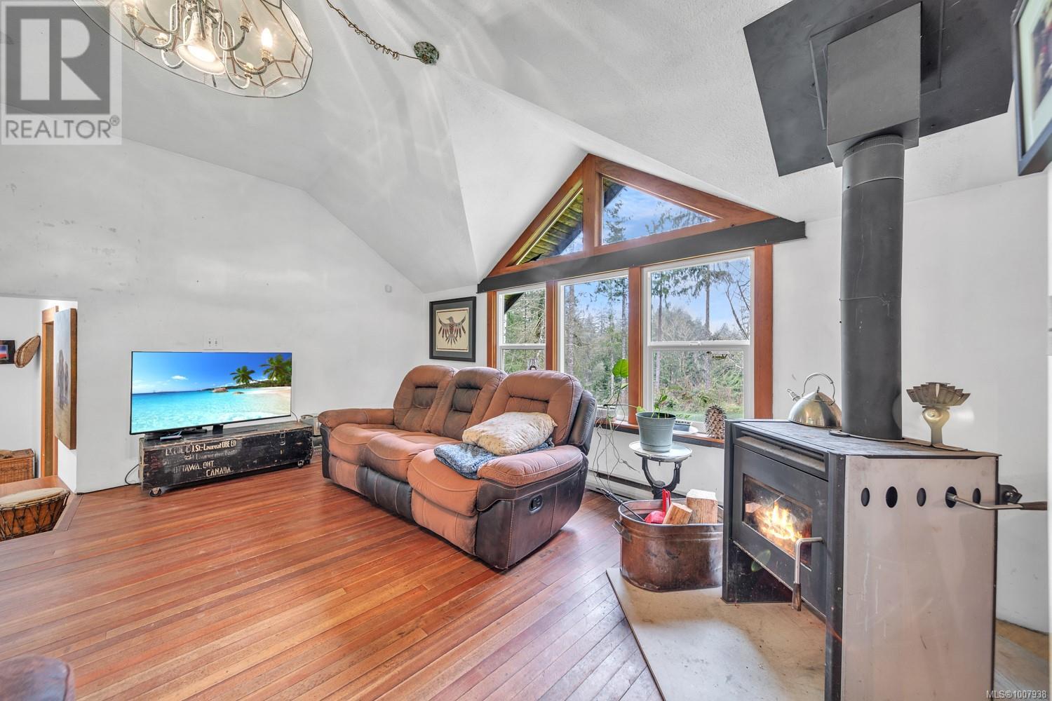 Photo 24 of 8706 Trans Canada Hwy, Chemainus BC