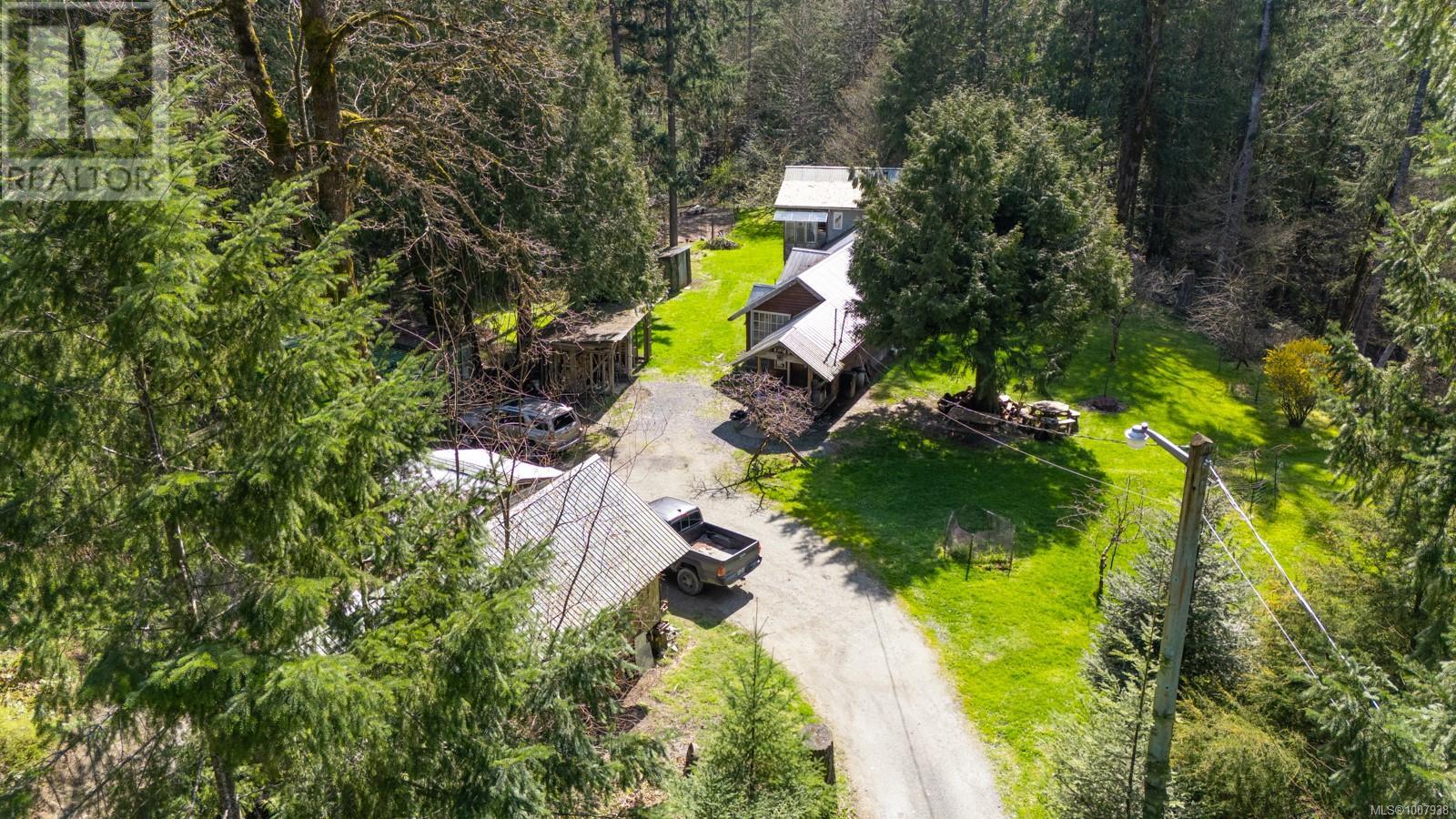Photo 3 of 8706 Trans Canada Hwy, Chemainus BC
