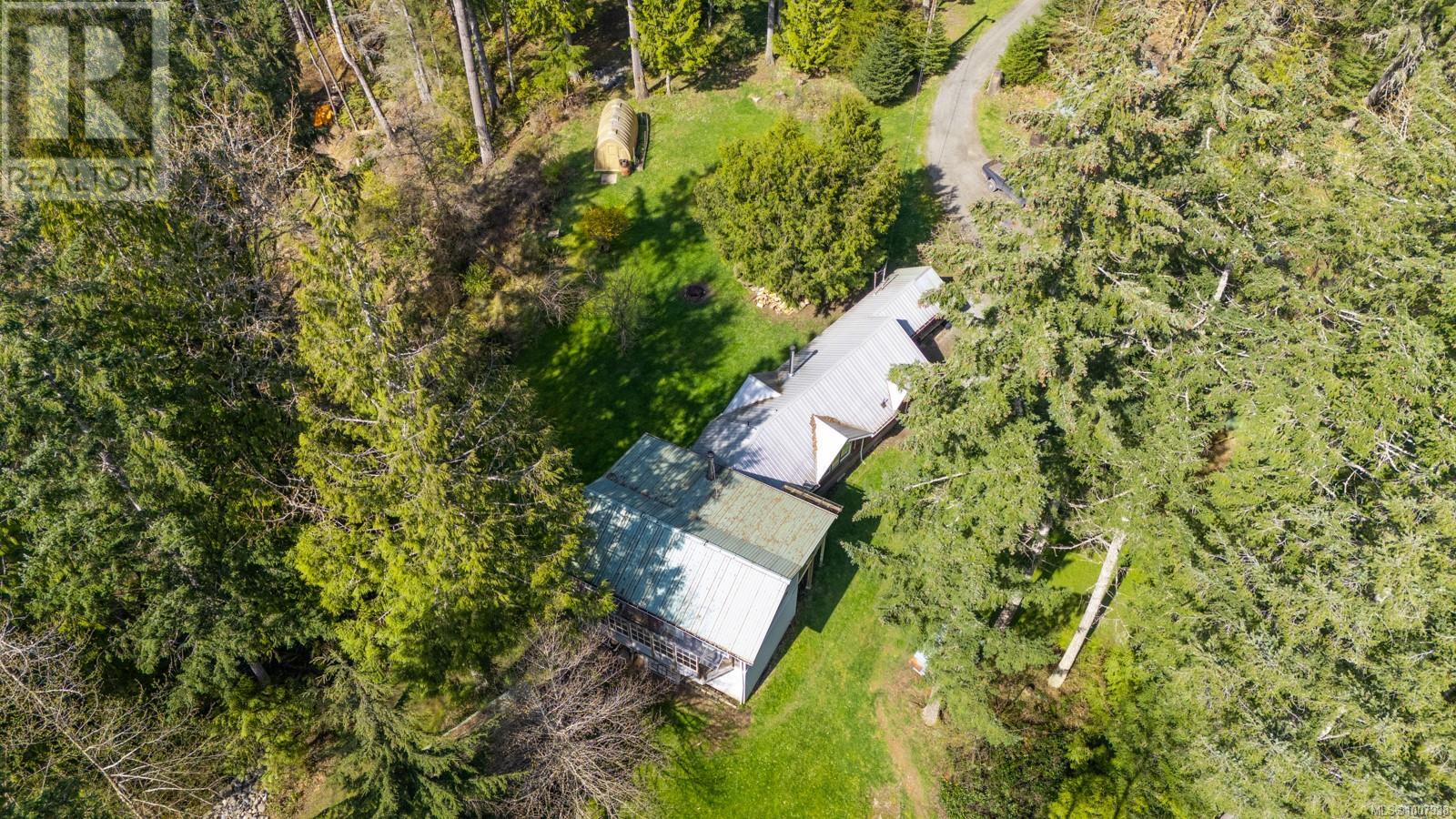 Photo 4 of 8706 Trans Canada Hwy, Chemainus BC