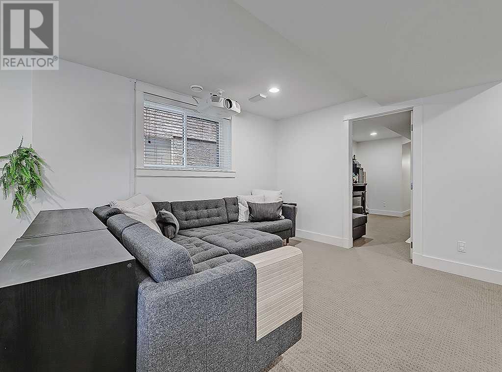 Single Family House for Sale in   Street SW Shaganappi Calgary 