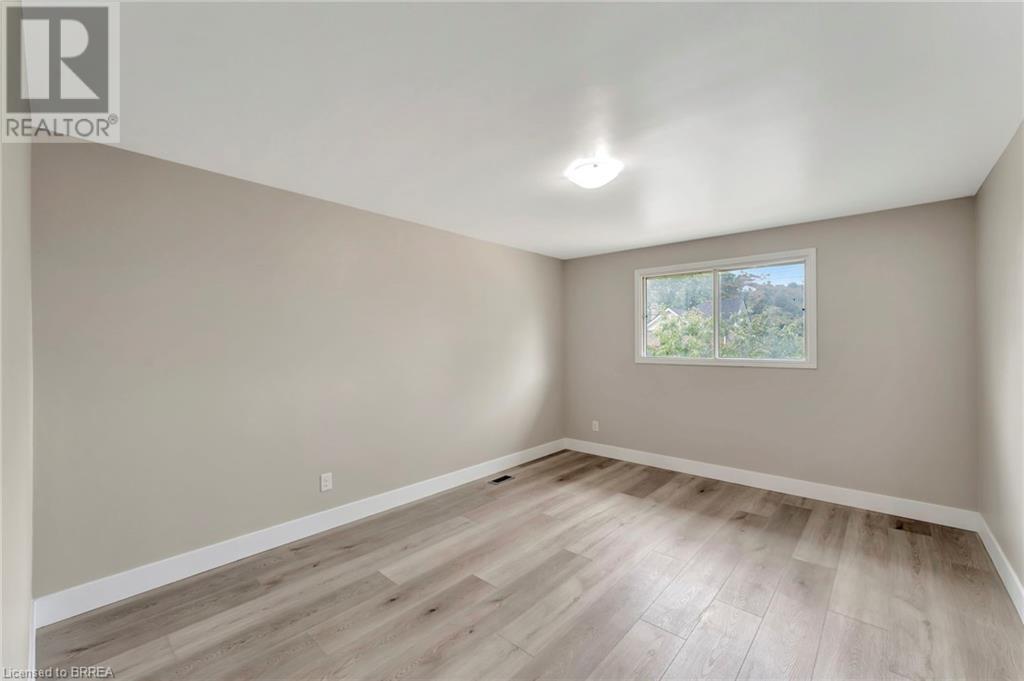Photo 24 of 243 Wellington Street, Brantford ON