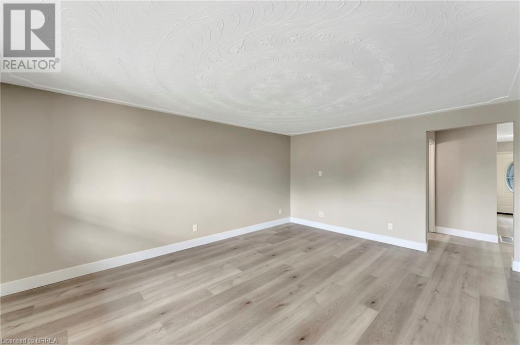 Photo 25 of 243 Wellington Street, Brantford ON