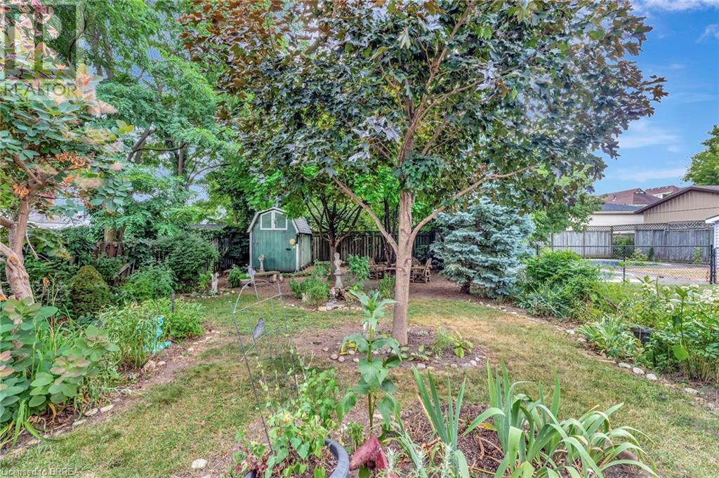 Photo 3 of 243 Wellington Street, Brantford ON