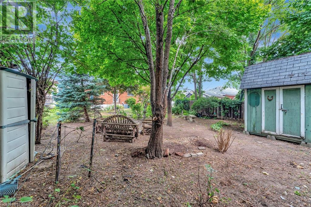 Photo 16 of 243 Wellington Street, Brantford ON