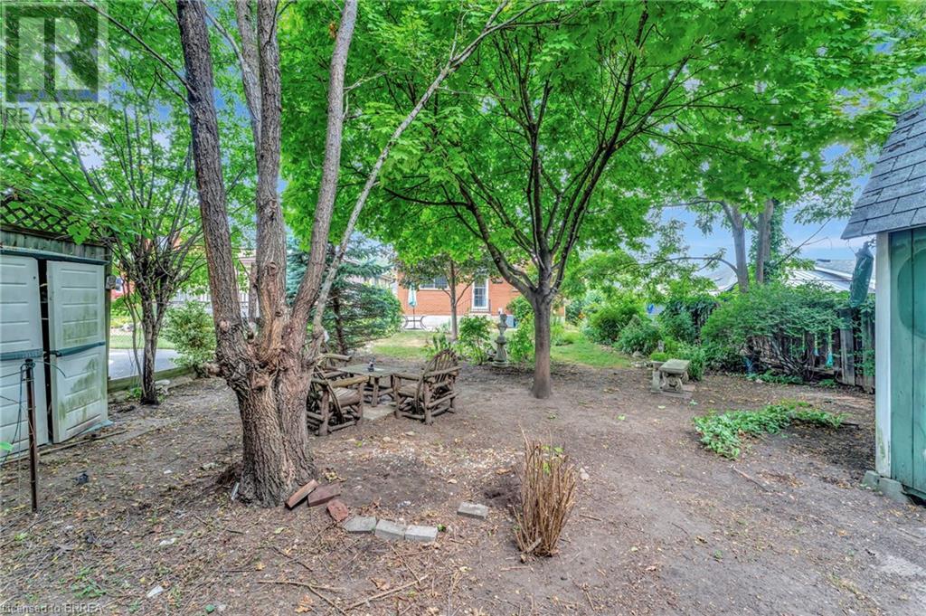 Photo 2 of 243 Wellington Street, Brantford ON