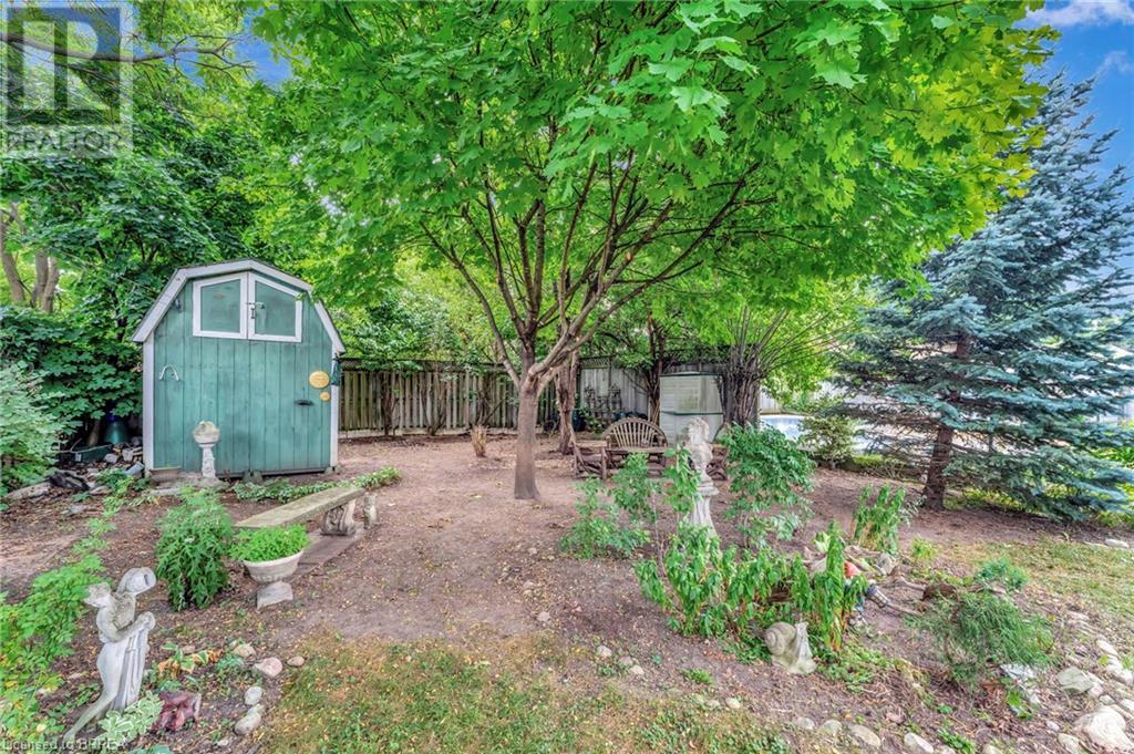 Photo 29 of 243 Wellington Street, Brantford ON